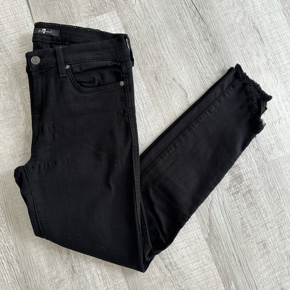 7 For All Mankind Black Skinny Fray Ankle Jeans - Picture 2 of 6